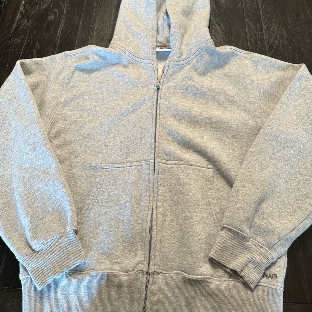 Gray cropped Aritzia size medium hoodie, TNA, sweatfleece